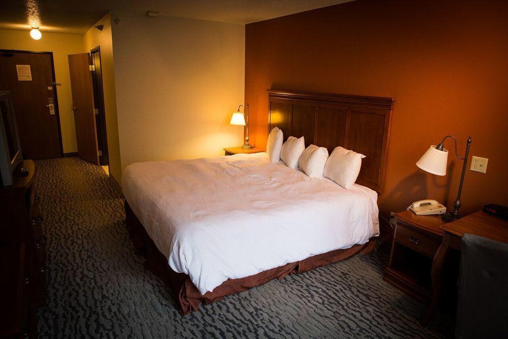 Regency Inn & Suites Anoka Екстер'єр фото