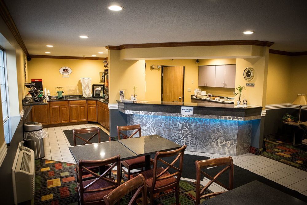 Regency Inn & Suites Anoka Екстер'єр фото